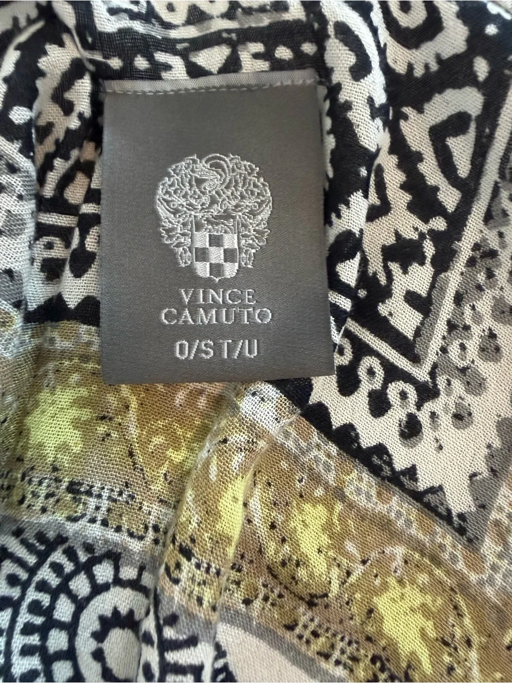 Vince Camuto Black Ivory Medallion Tassel Shawl Wrap Boho Resort Festival OS✨